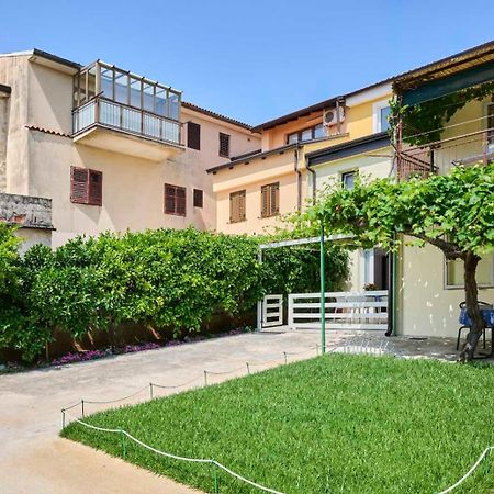 Apartman Ema Novigrad Istria Kültér fotó